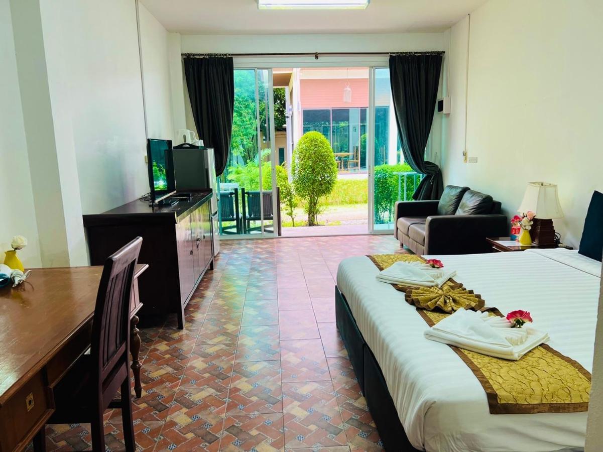 Bora Bora Villa Phuket Chalong Eksteriør billede