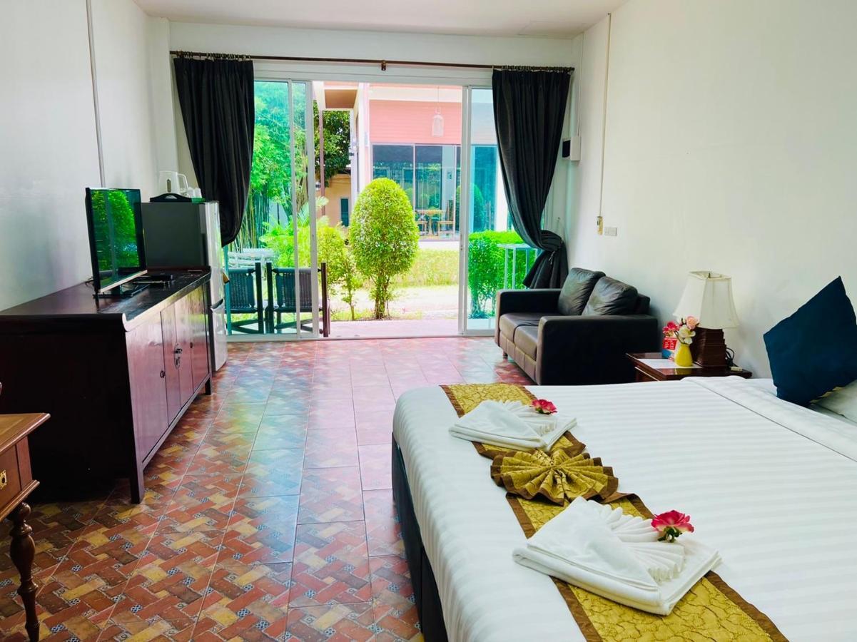Bora Bora Villa Phuket Chalong Eksteriør billede